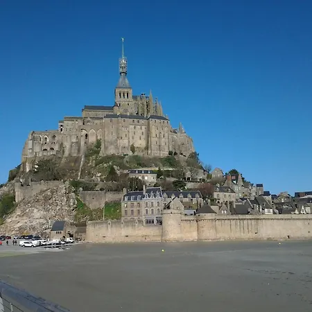 Le Chateau Du Grand Coudray Bed & Breakfast *