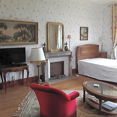 Le Chateau Du Grand Coudray Couette-café