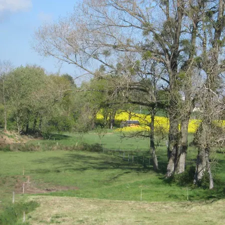 Le Chateau Du Grand Coudray Виллен-ла-Жюель